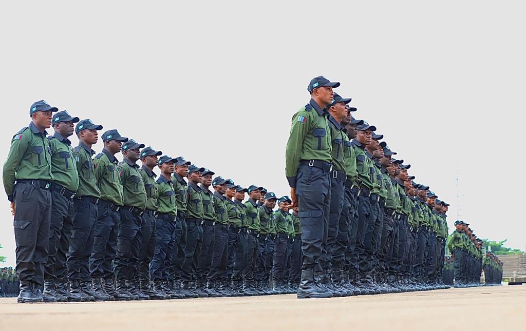 Nigerians react As Ortom Inaugurates 1,000 Volunteer Guards 