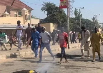 100 protesters in Kano take to street over demolition